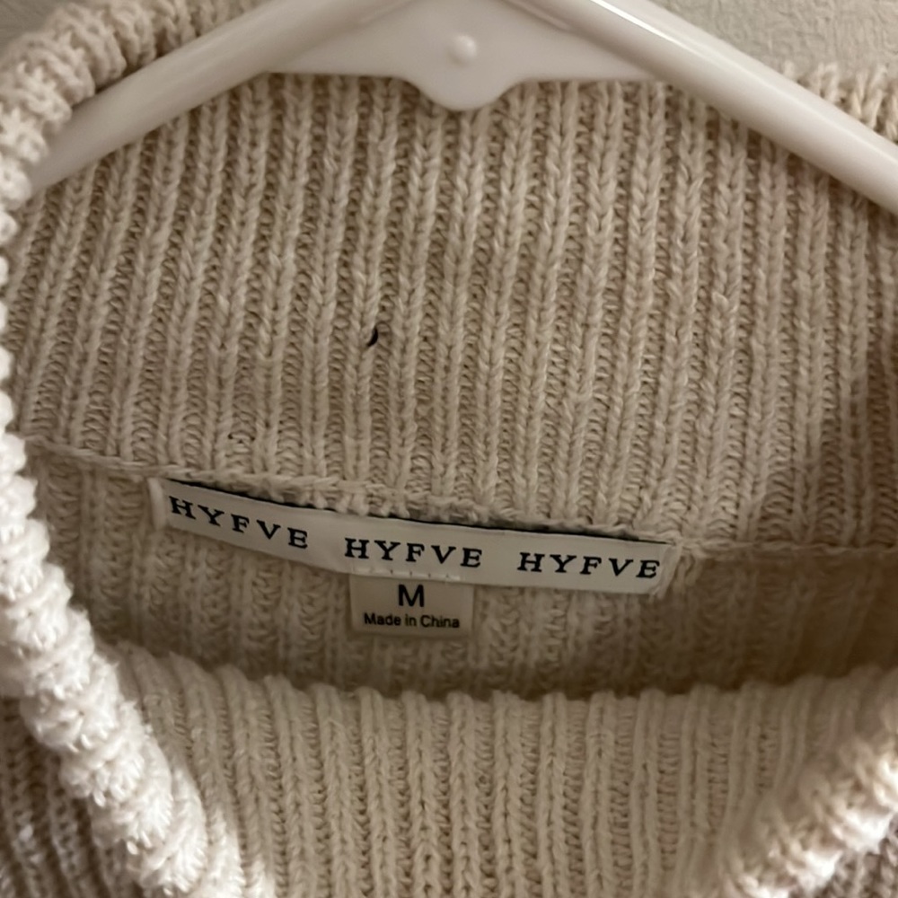 Knit sweater - Picture 3 of 3
